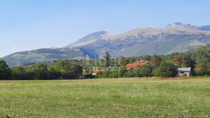 Zemljište na prodaju 1350 m² – Jelenje
