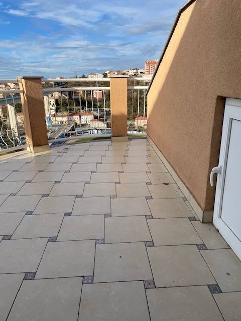 Mieszkanie Na sprzedaż - Primorsko-goranska Crikvenica - foto 1/20