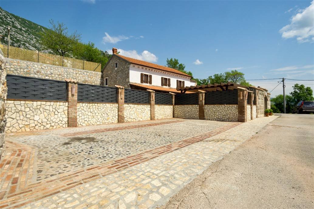 House For sale - Primorsko-goranska Crikvenica