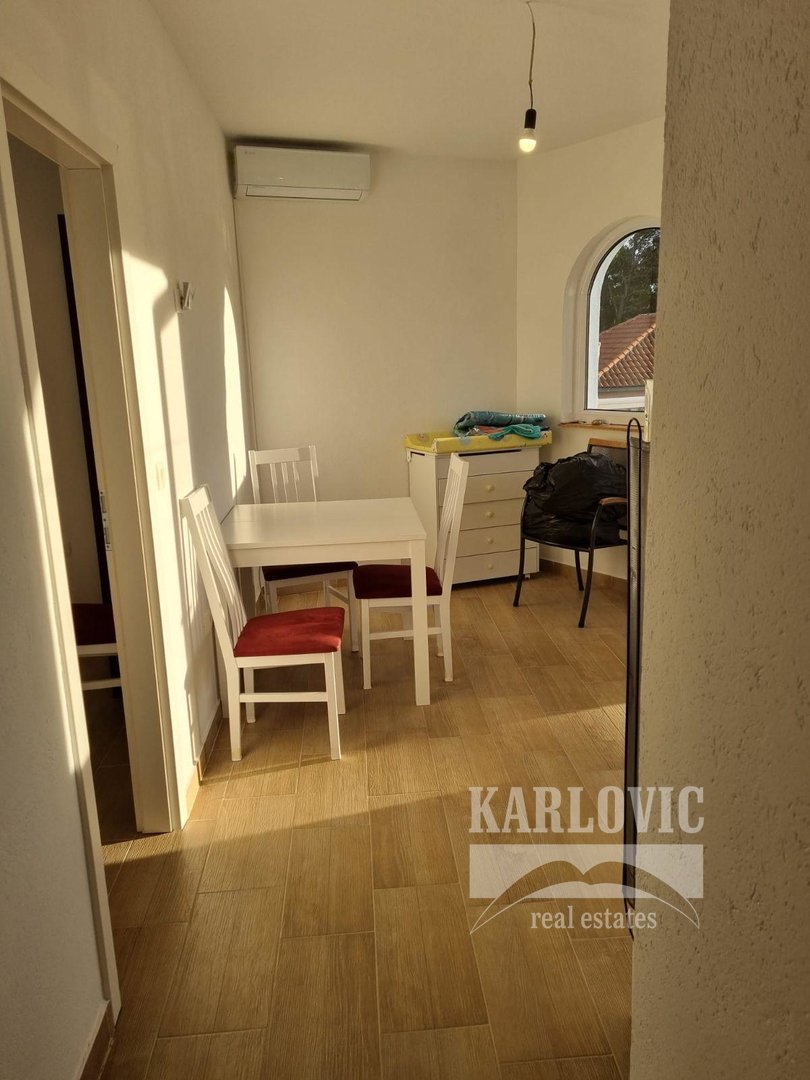 Casa In vendita - Splitsko-dalmatinska Bast