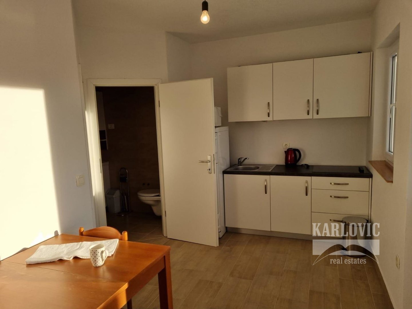 Casa In vendita - Splitsko-dalmatinska Bast