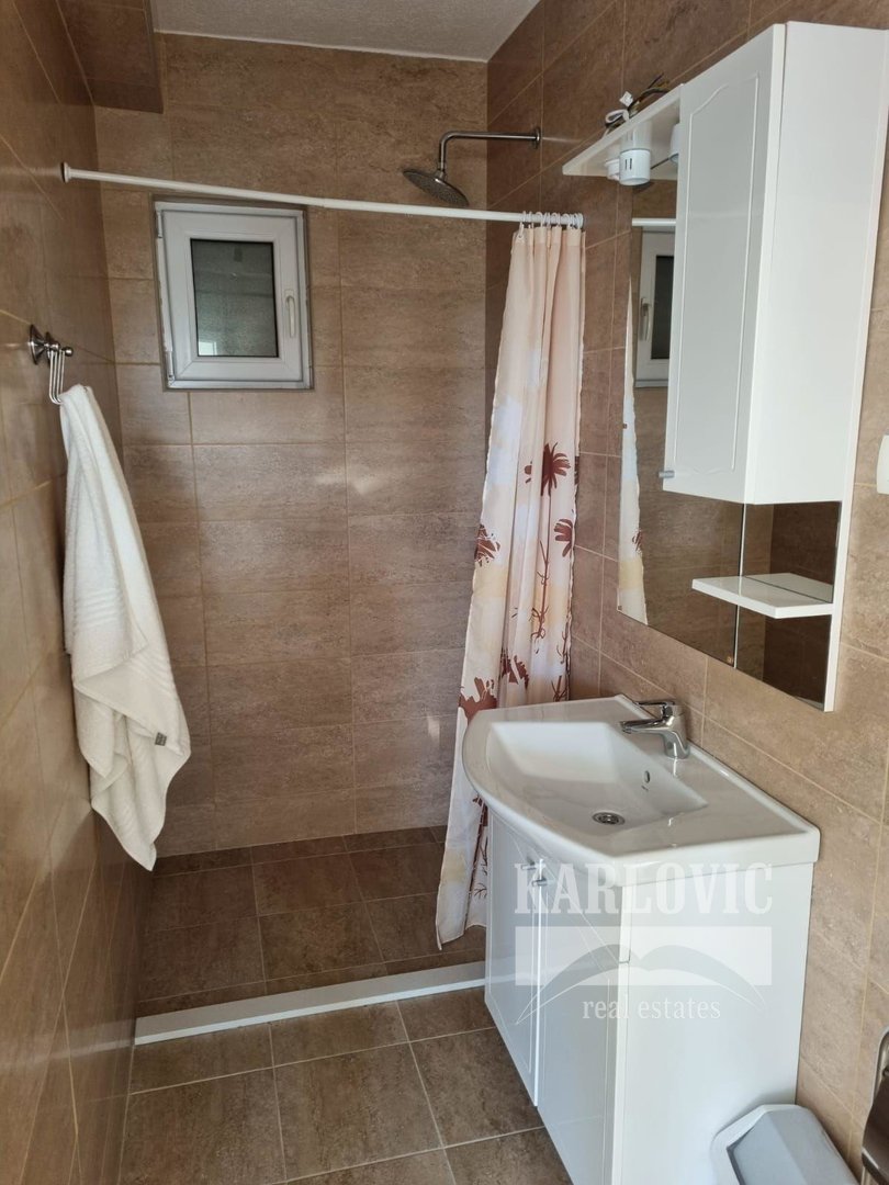 Casa In vendita - Splitsko-dalmatinska Bast