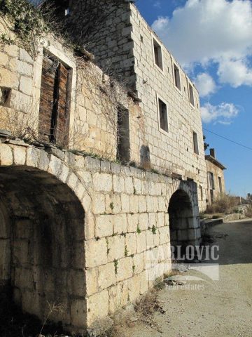 Kuća na prodaju 180 m² – Podgora