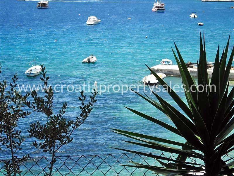 Kuća Na prodaju -  Brac