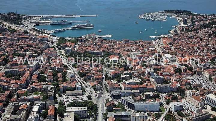 Zemljište na prodaju 4400 m² – Split