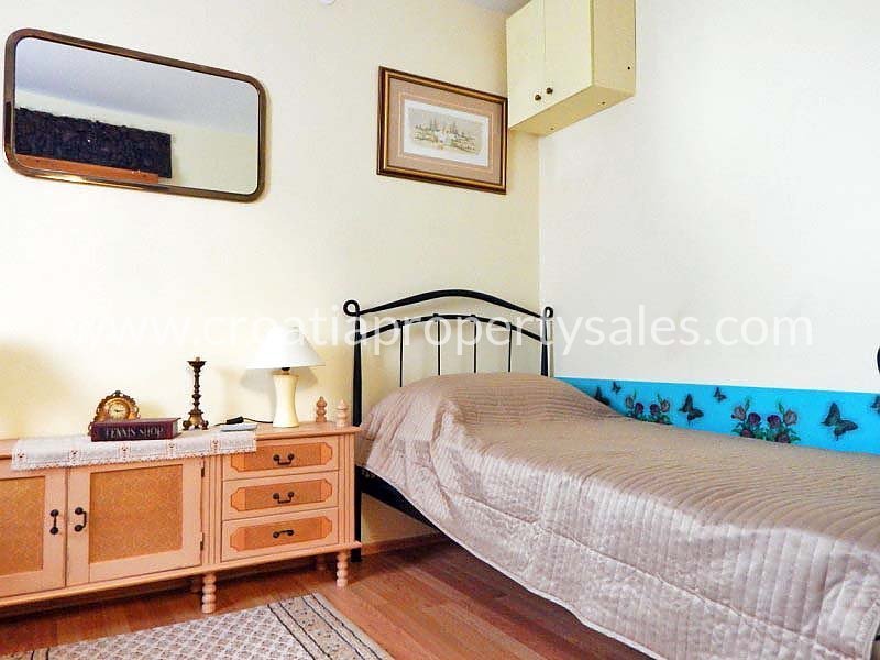 House For sale -  Split