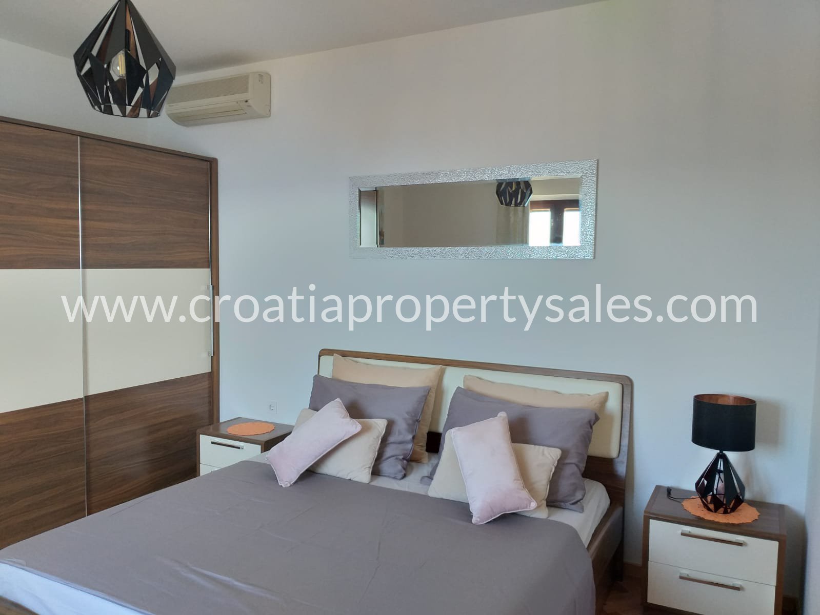 Casa In vendita -  Brac