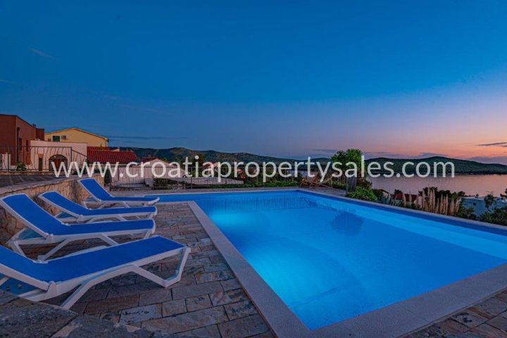House for sale 340 m² – Sibenik