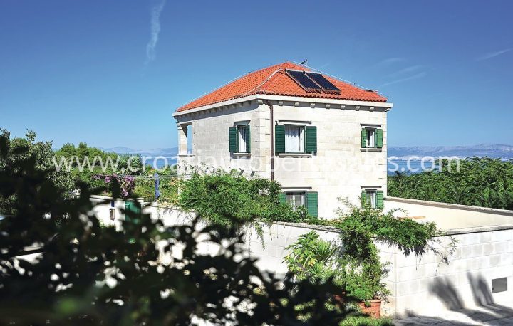Hiša na predaj 202 m² – Brac