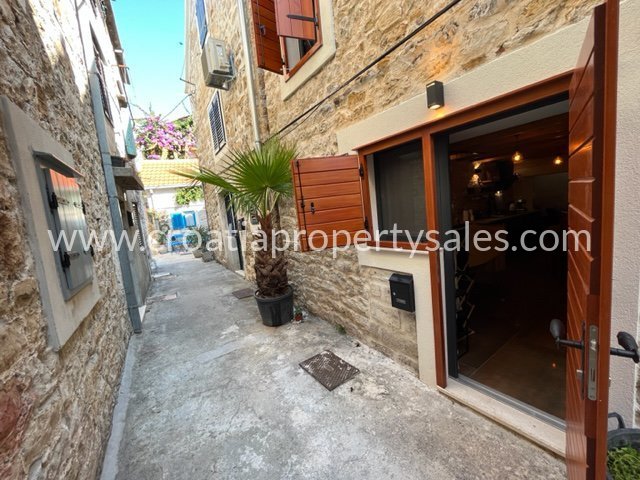 Casa In vendita - Kastela - foto 1/10