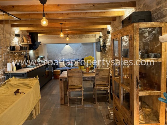 Casa In vendita - Kastela - foto 2/10