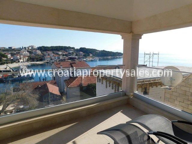 Casa in vendita 240 m² – Brac