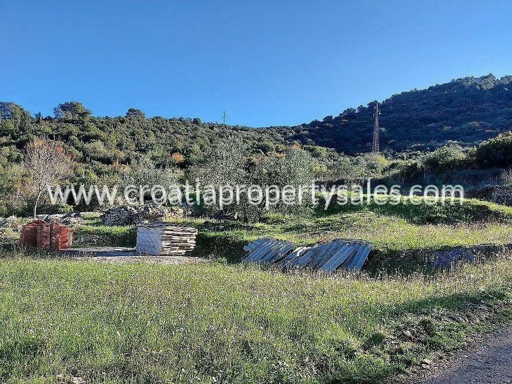 Land For sale - Splitsko-dalmatinska Vis