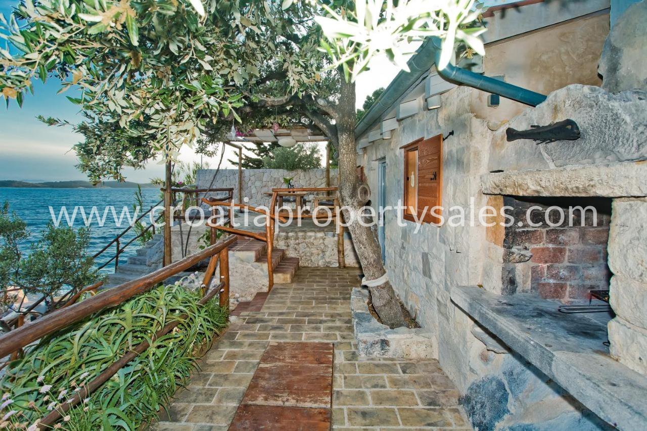 Kuća Na prodaju -  Hvar