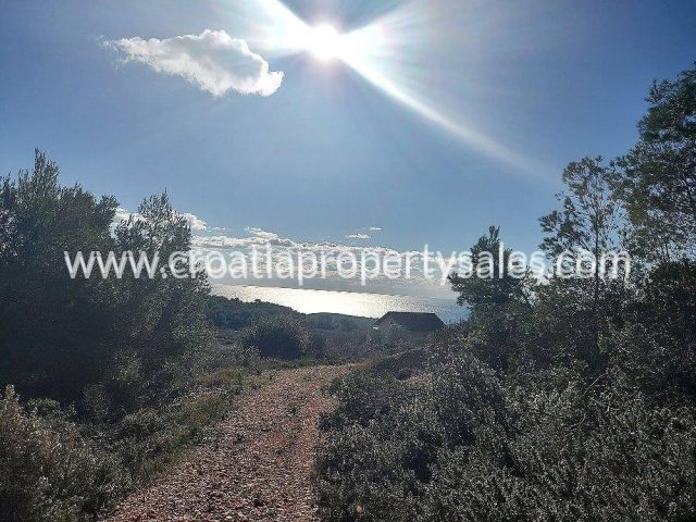 Pozemek na prodej 10600 m² – Vis