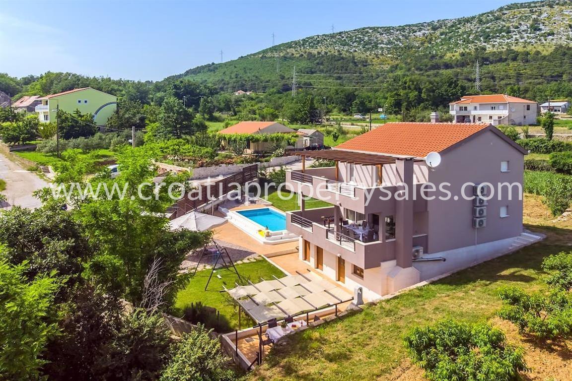 Kuća Na prodaju -  Omis