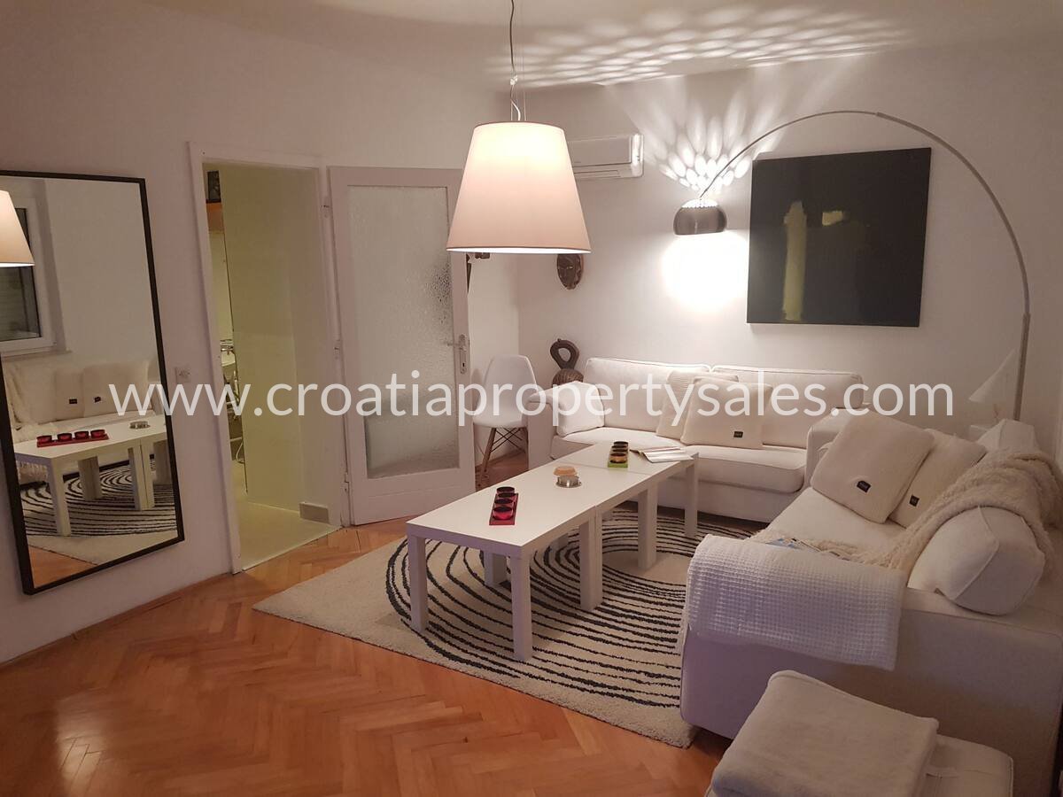 Casa In vendita -  Hvar