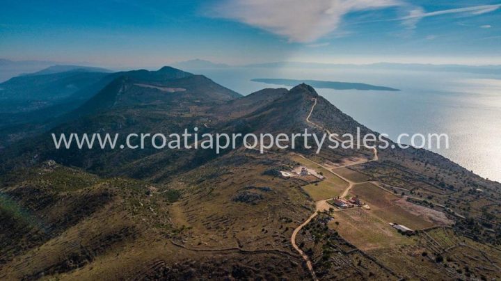 Kuća na prodaju 400 m² – Hvar
