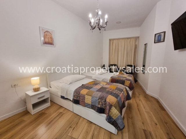 House For sale - šibensko-kninska šibenik - foto 2/14