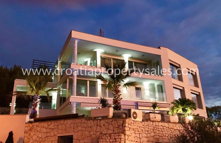 Casa In vendita - Splitsko-dalmatinska Split - foto 2/9