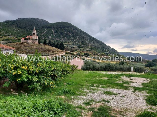 Pozemok na predaj 856 m² – Vis