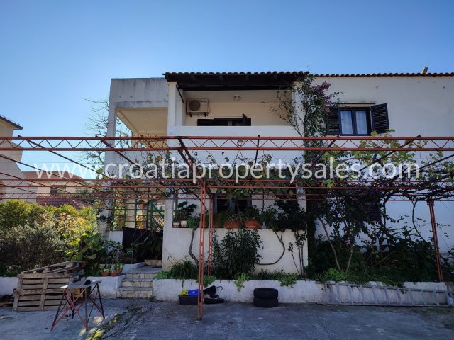 Casa in vendita 220 m² – Brac