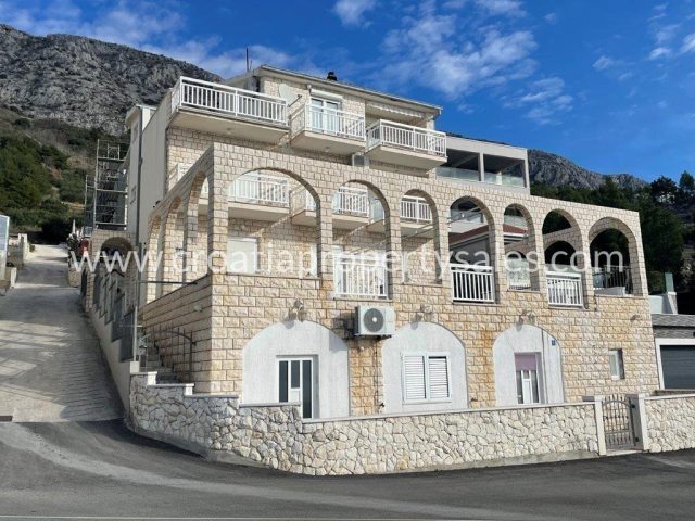 Dům na prodej 450 m² – Omis
