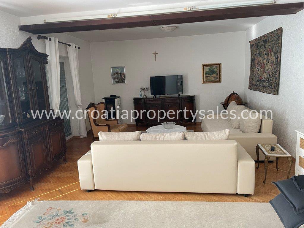 Casa In vendita -  Omis