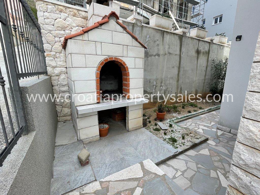 Casa In vendita -  Omis