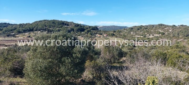 Land for sale 11607 m² – Vis