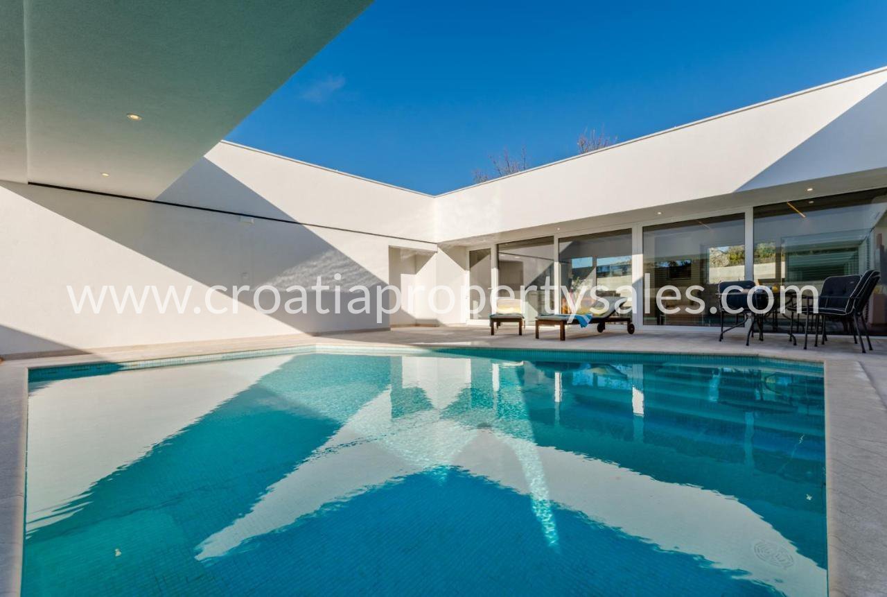 Haus Zu verkaufen - Brac - foto 1/9