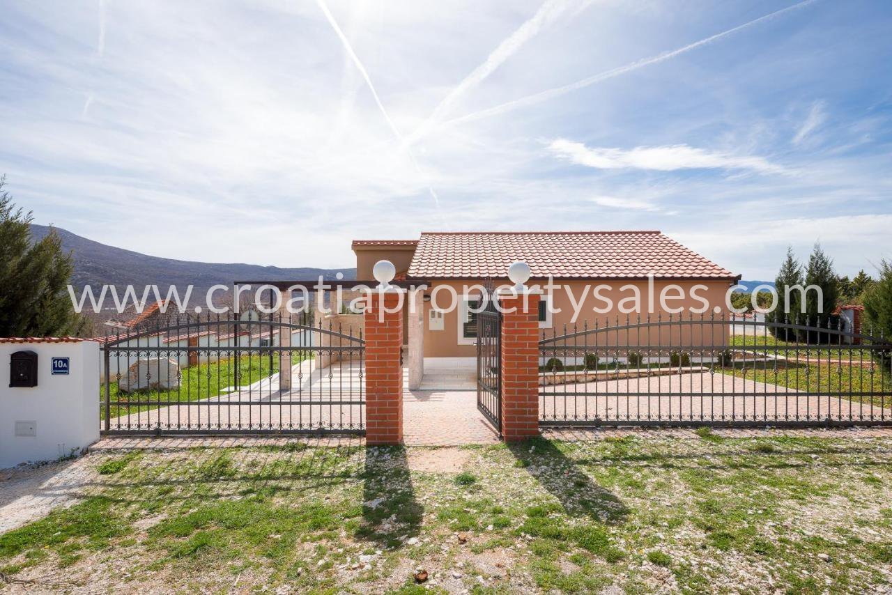 Casa In vendita -  Kastela