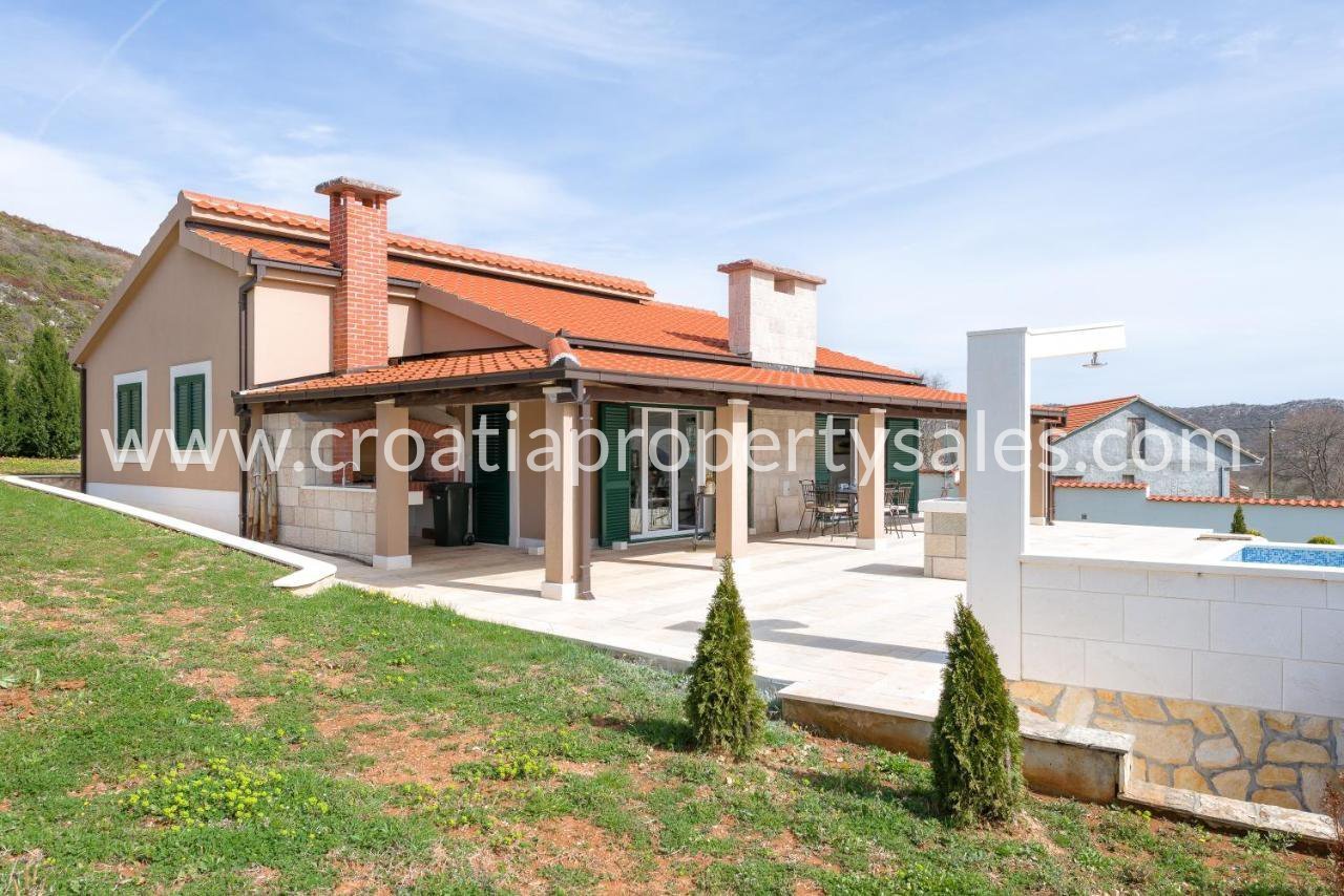 Casa In vendita -  Kastela