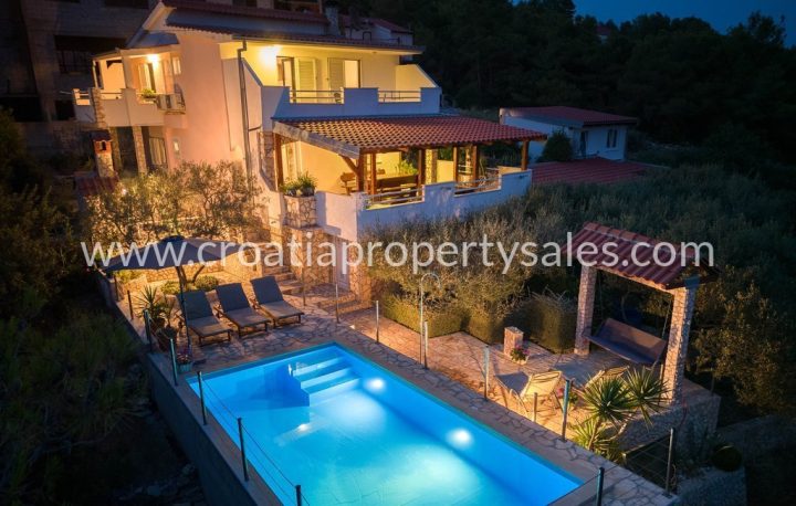 Maison à vendre 255 m² – Vis