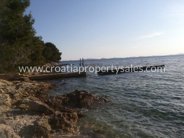 Zemljište na prodaju 1295 m² – Murter