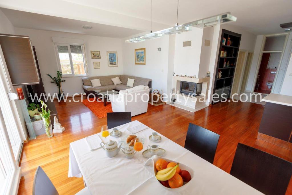 Casa In vendita -  Kastela