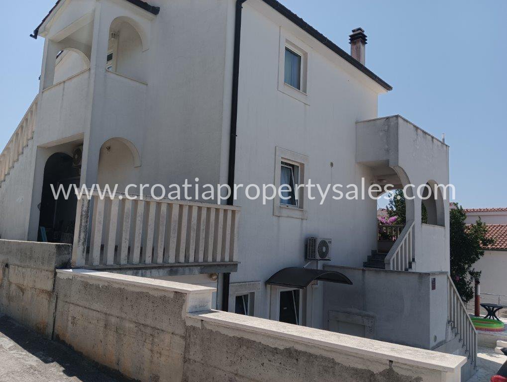 Casa In vendita - Rogoznica - foto 5/13