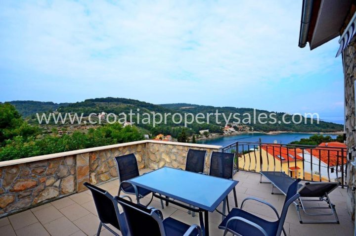 Casa in vendita 444 m² – Solta