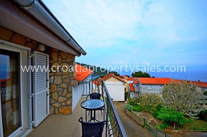 House For sale - Splitsko-dalmatinska šolta - foto 2/13
