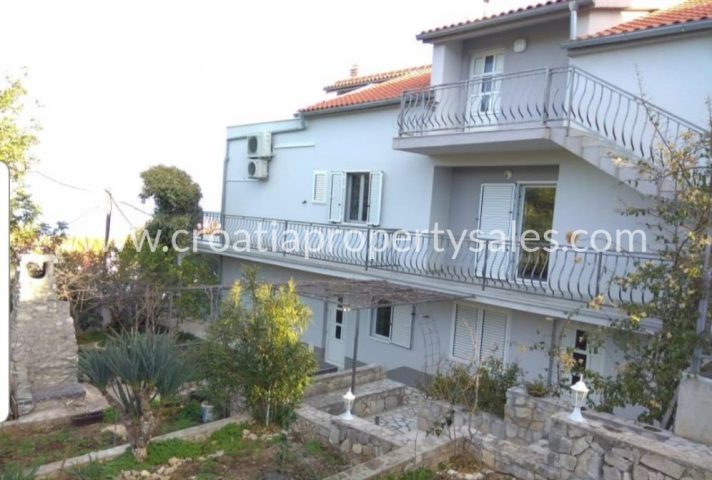 House For sale - Splitsko-dalmatinska šolta - foto 4/13