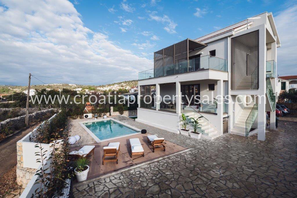 Casa In vendita - Rogoznica - foto 2/11