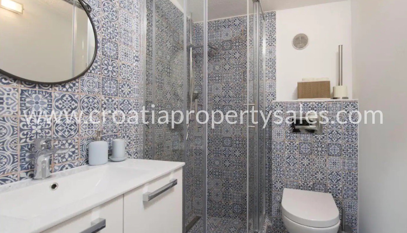 House For sale -  Solta
