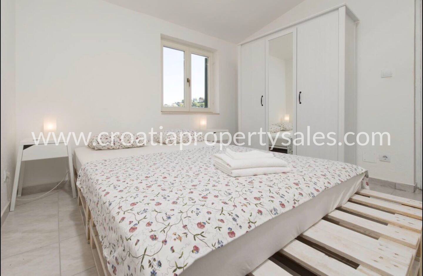 House For sale -  Solta