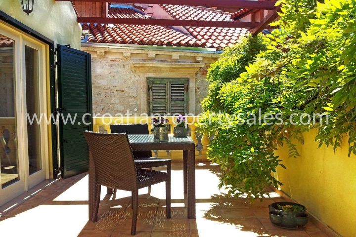 Flat for sale 130 m² – Sibenik