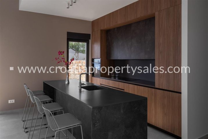 House For sale - Splitsko-dalmatinska Omiš - foto 3/9