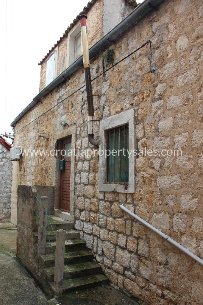 Kuća Na prodaju -  Lastovo