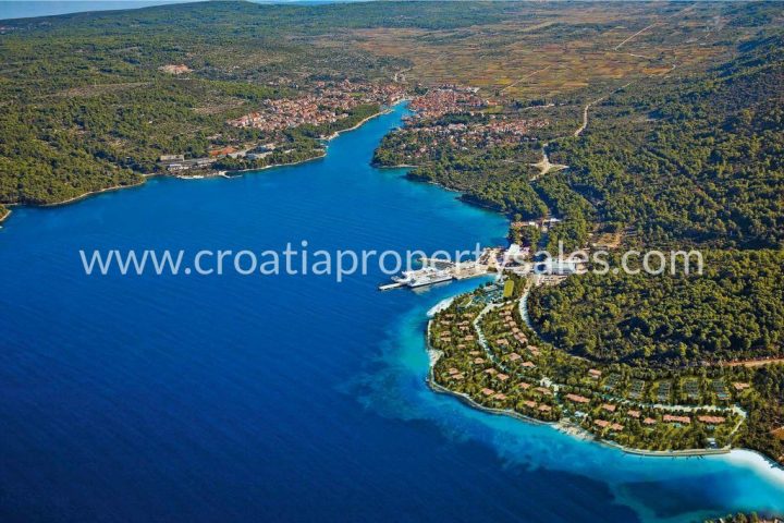 Lokal użytkowy na sprzedaż 418 m² – Hvar