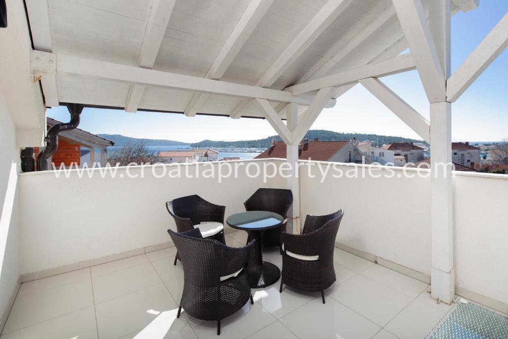 Casa In vendita - Rogoznica - foto 1/9