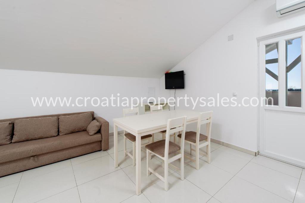 Casa In vendita - Rogoznica - foto 3/9