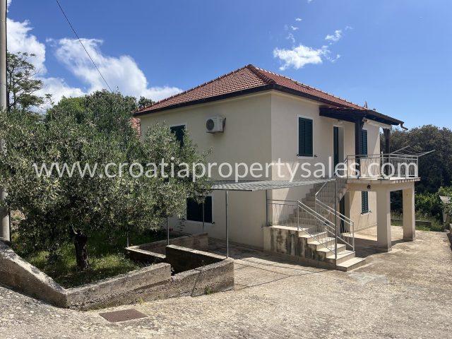 Casa in vendita 160 m² – Hvar